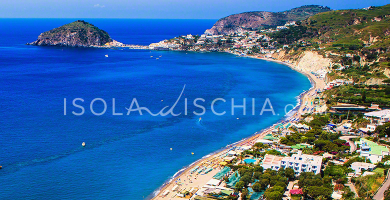La spiaggia dei Maronti a Barano d'Ischia