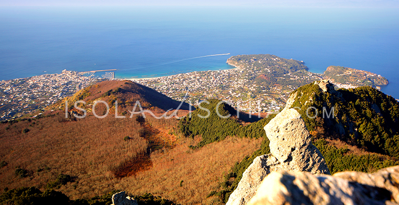 La vista su Ischia dal Monte Epomeo