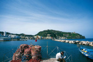 Baia di Lacco Ameno a Ischia